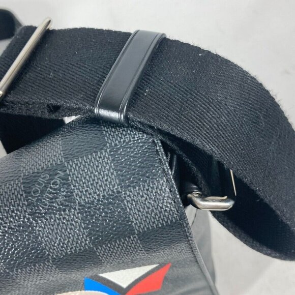 LOUIS VUITTON N41054 Damier Graphite Stickers District PM Crossbody Shoulder Bag - Picture 9 of 16